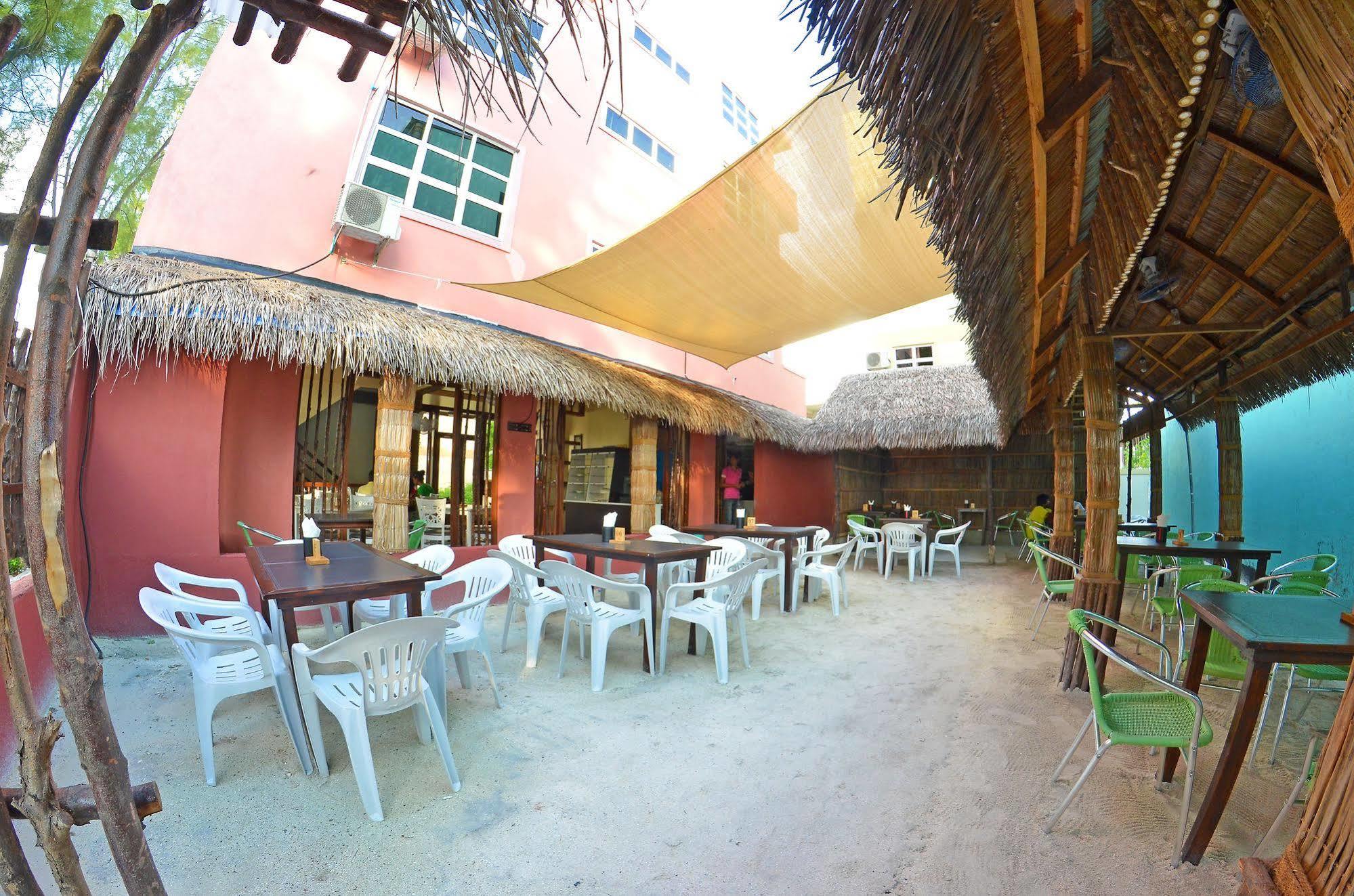Dream Relax Hotel Hulhumale Exterior photo